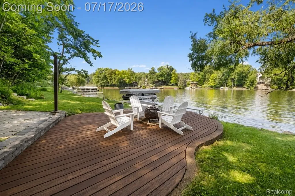 7375 Parkwood Drive Tyrone Township MI 48430