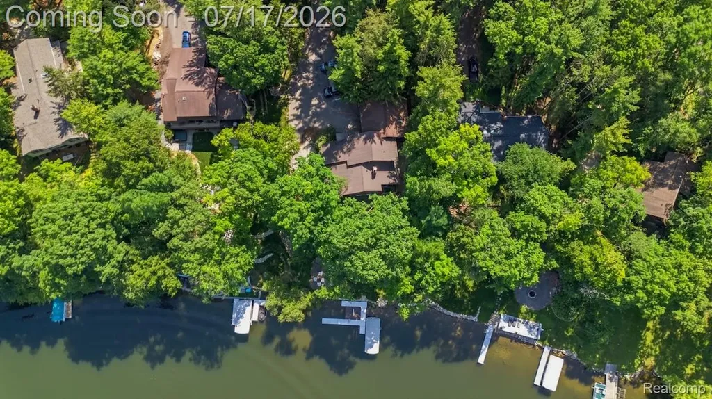 7375 Parkwood Drive Tyrone Township MI 48430