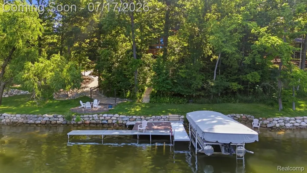 7375 Parkwood Drive Tyrone Township MI 48430