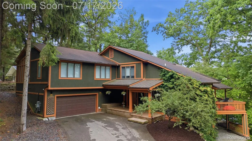 7375 Parkwood Drive Tyrone Township MI 48430