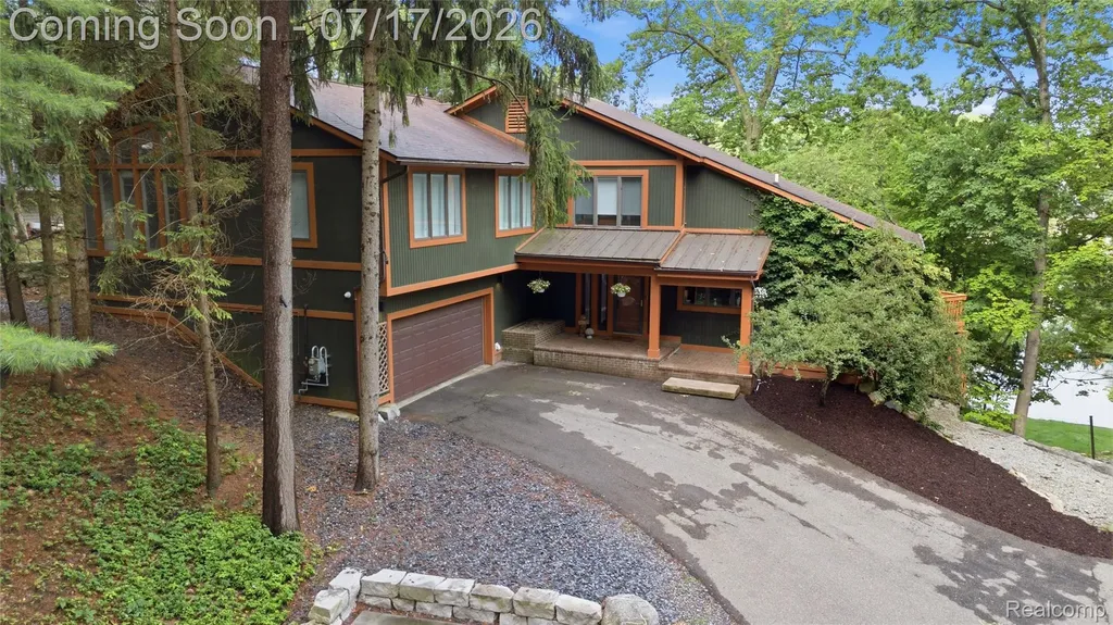 7375 Parkwood Drive Tyrone Township MI 48430