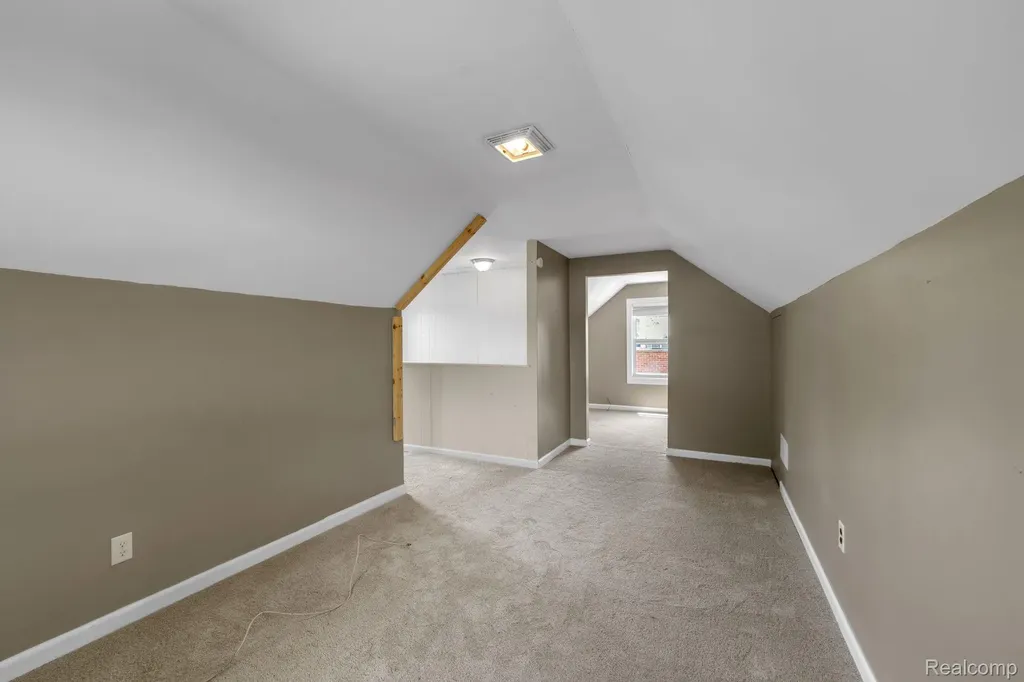 7641 Pelham Road Allen Park City MI 48101