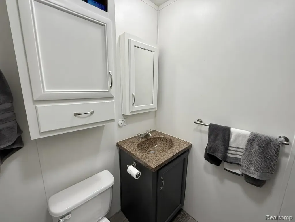 1567 Ocher Street Novi City MI 48374