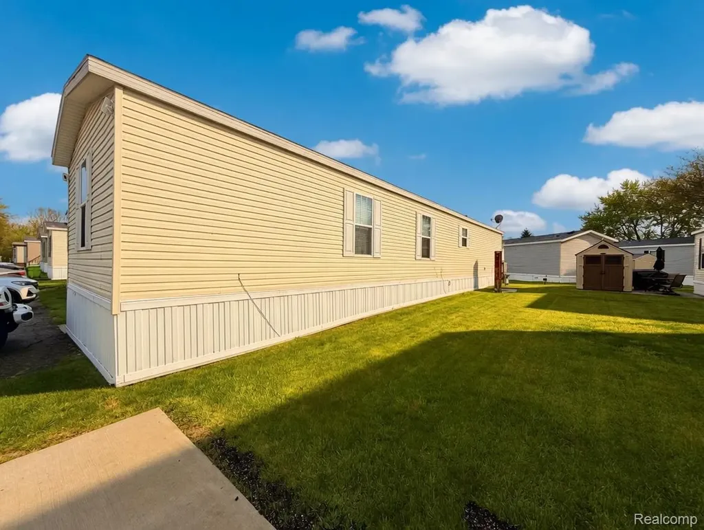 1567 Ocher Street Novi City MI 48374