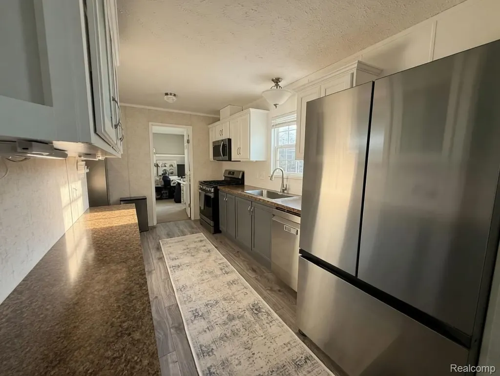 1567 Ocher Street Novi City MI 48374