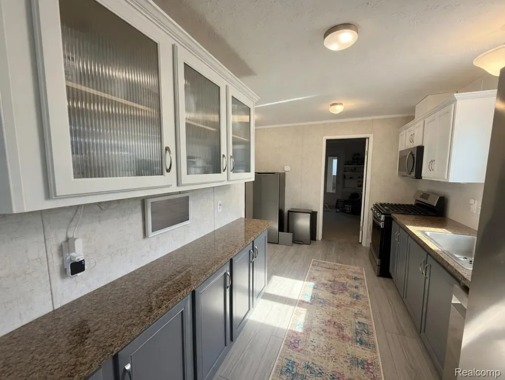 1567 Ocher Street Novi City MI 48374