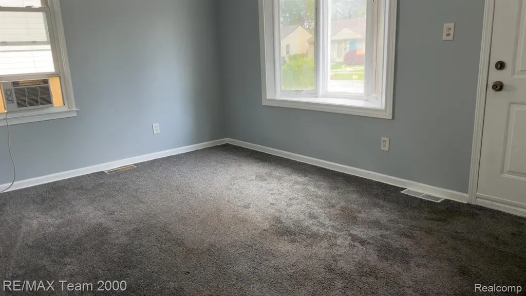 6646 Harding Street Taylor City MI 48180