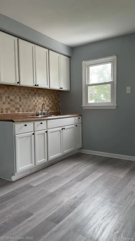 6646 Harding Street Taylor City MI 48180