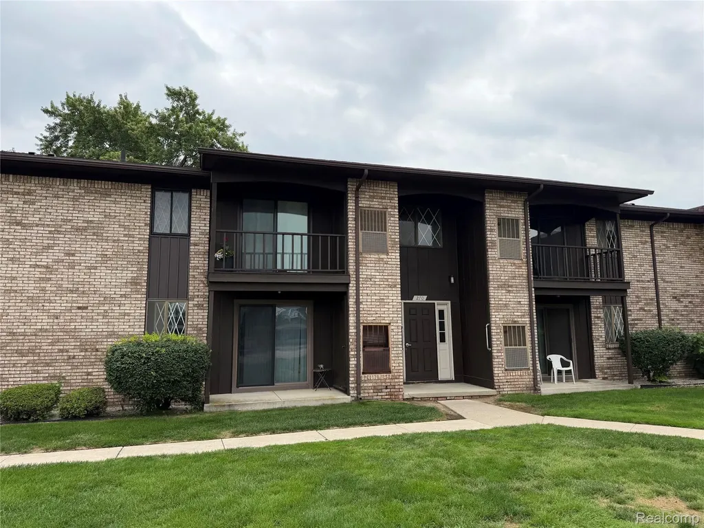 270 E 13 Mile Road Madison Heights City MI 48071