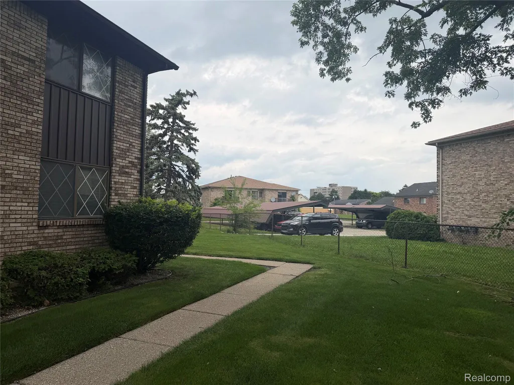 270 E 13 Mile Road Madison Heights City MI 48071