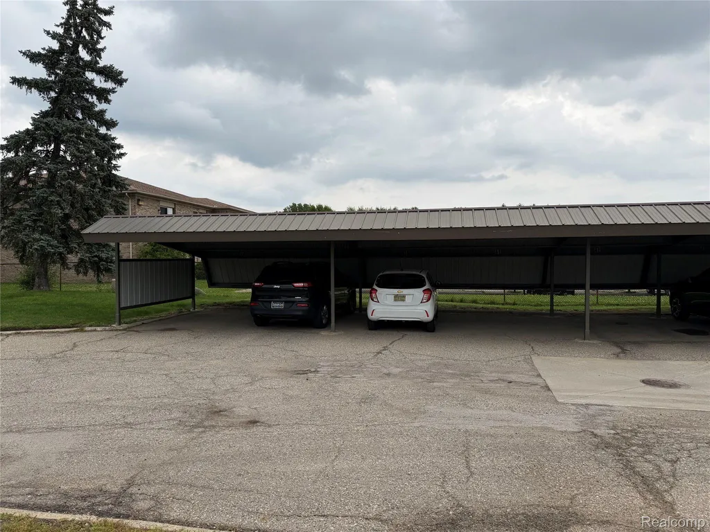 270 E 13 Mile Road Madison Heights City MI 48071