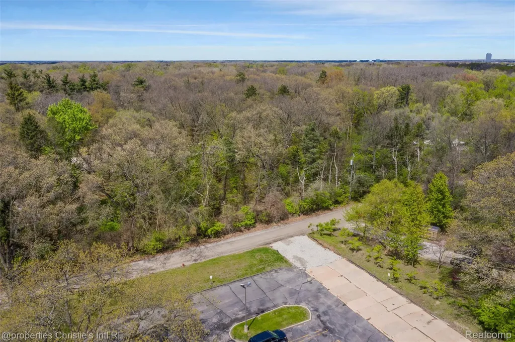 5 Of Lot 12 Hunters Lane Southfield City MI 48033