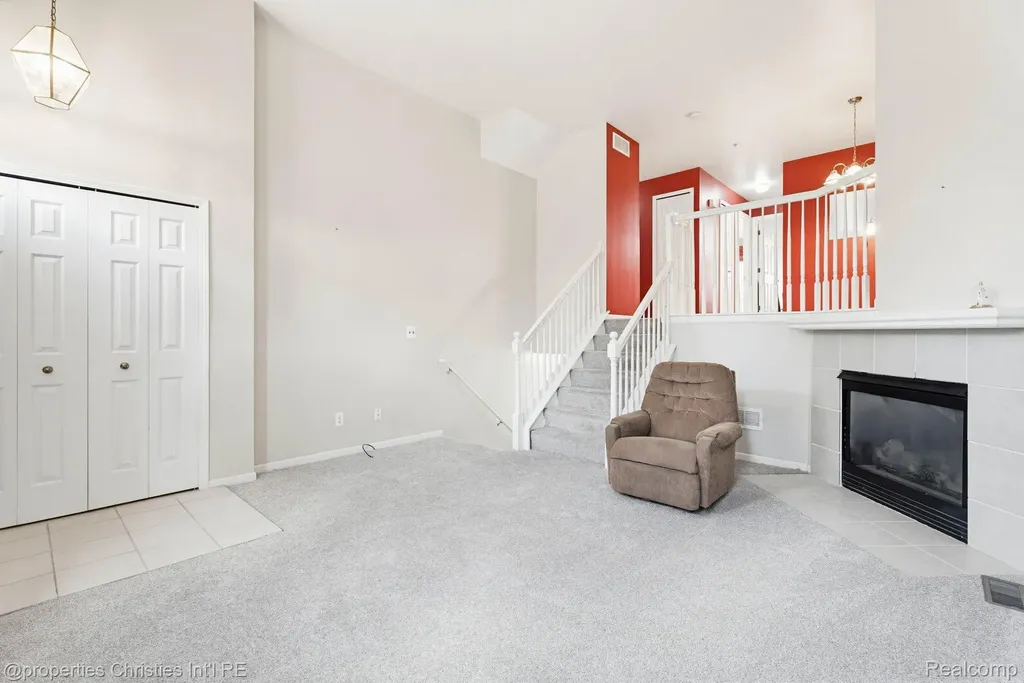 16854 Farmington Road Livonia City MI 48154