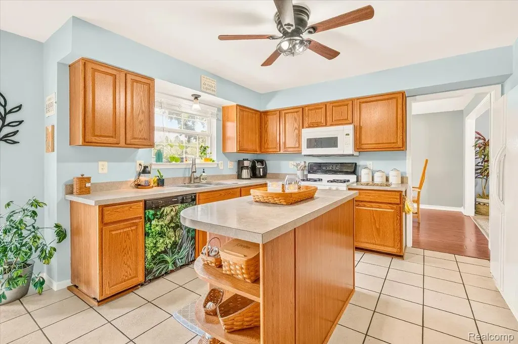 14642 Wildbrook Drive Van Buren Charter Township MI 48111