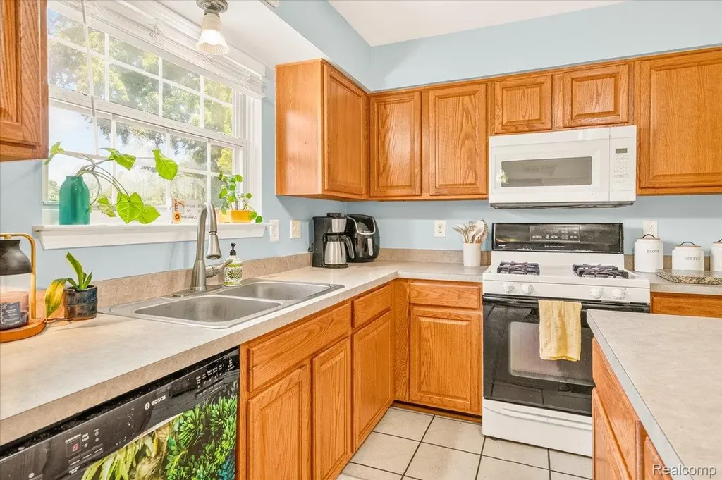 14642 Wildbrook Drive Van Buren Charter Township MI 48111