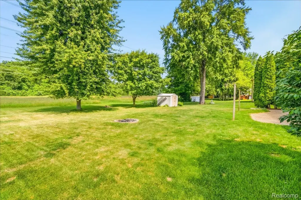 14642 Wildbrook Drive Van Buren Charter Township MI 48111