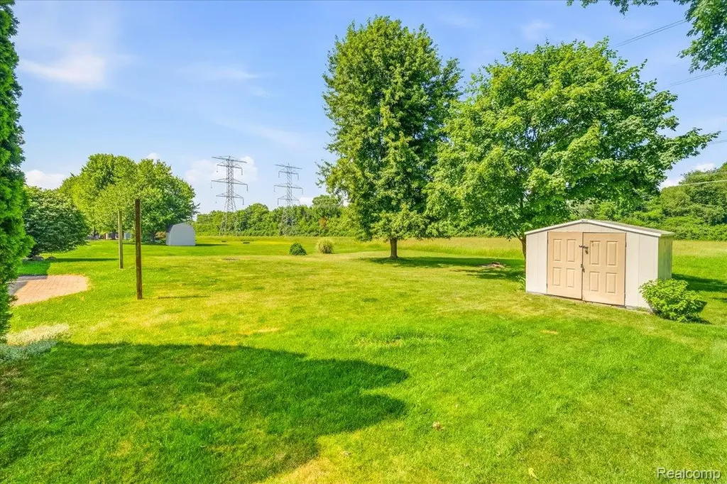 14642 Wildbrook Drive Van Buren Charter Township MI 48111