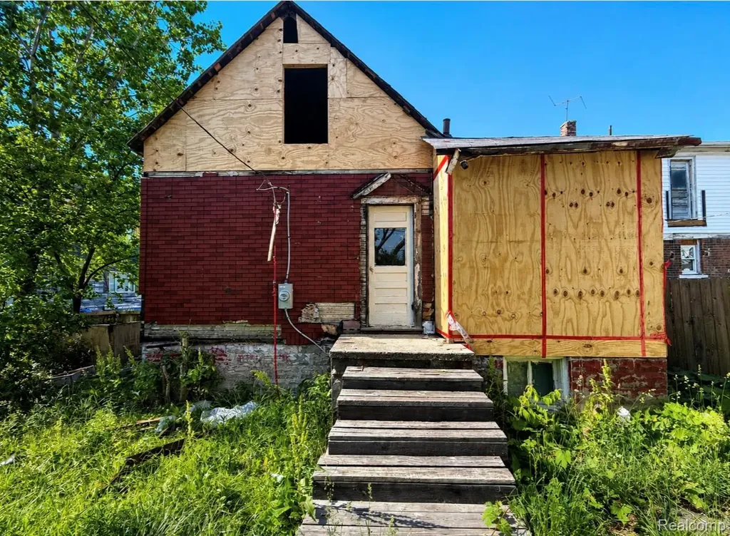 8650 Marcus Street Detroit City MI 48213