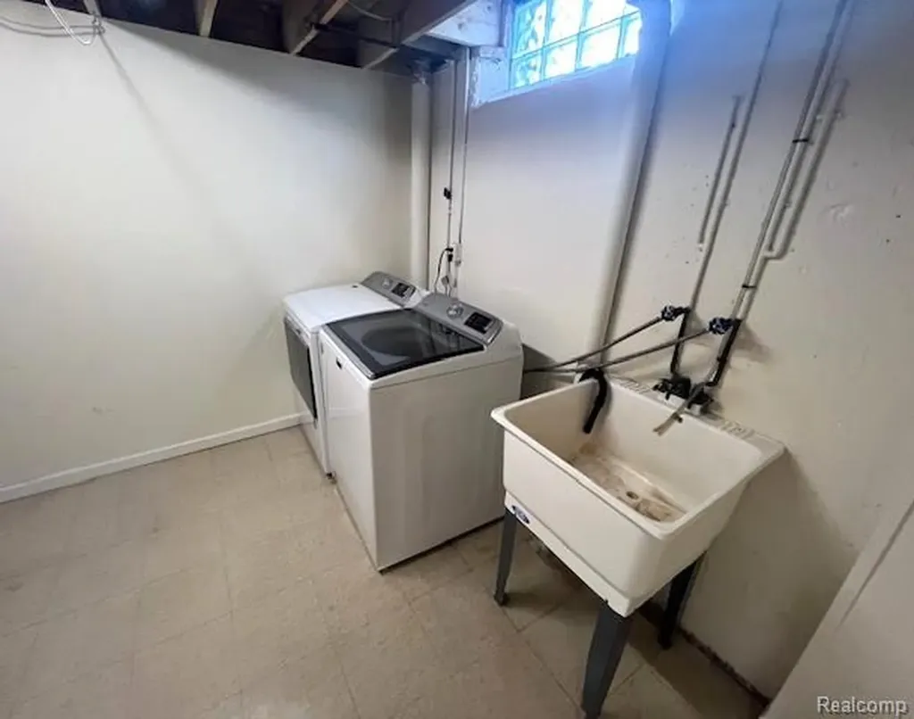 45926 Riverview Court Macomb Township MI 48044