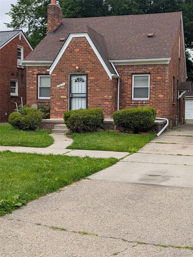 18631 Albion Street Detroit City MI 48234
