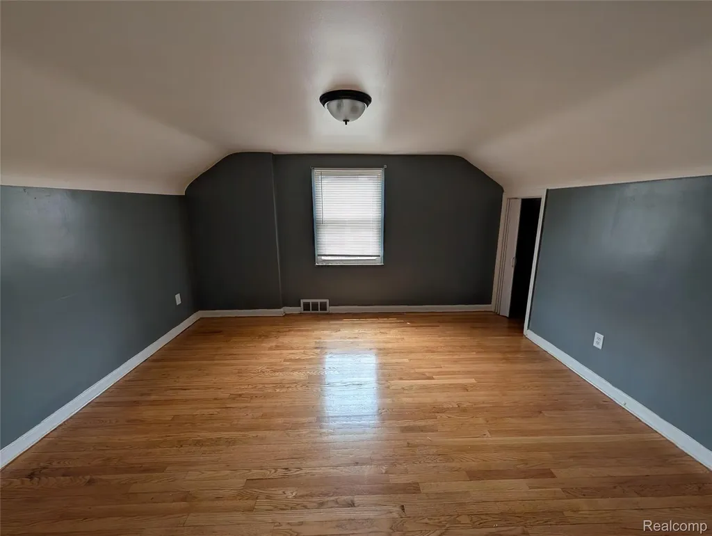18631 Albion Street Detroit City MI 48234