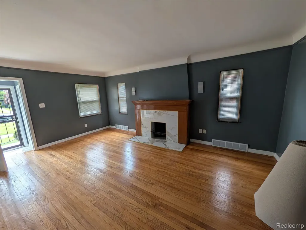 18631 Albion Street Detroit City MI 48234