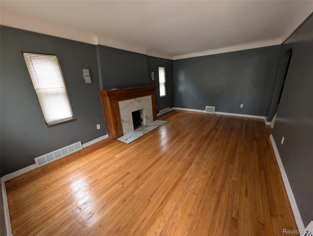 18631 Albion Street Detroit City MI 48234