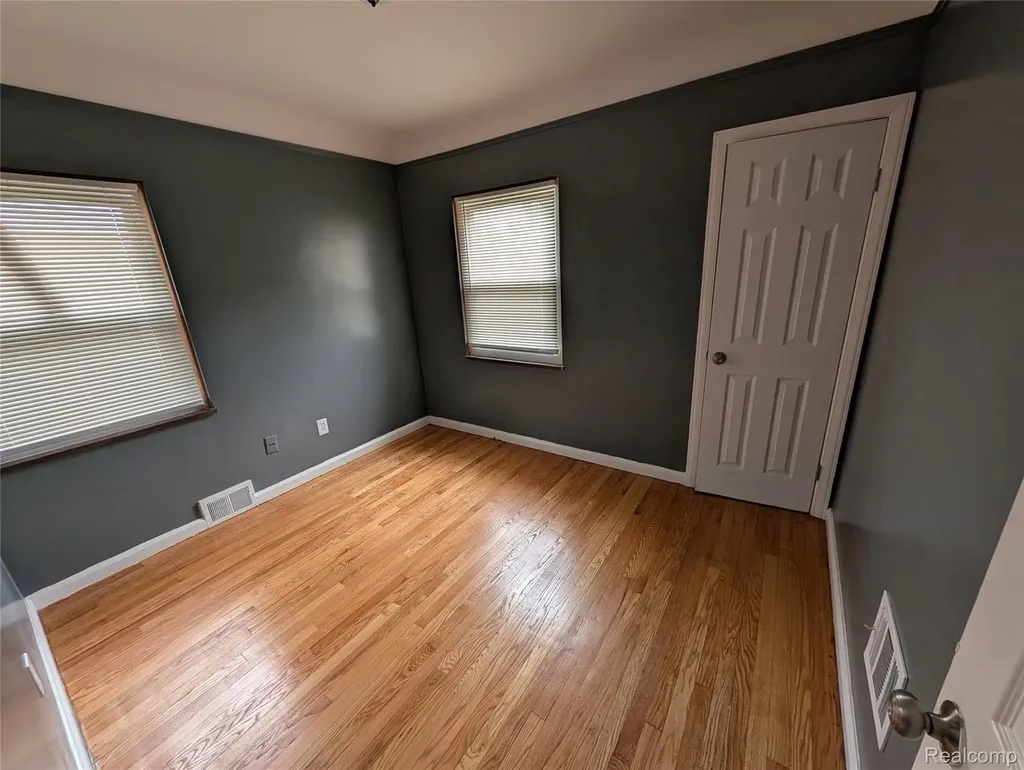 18631 Albion Street Detroit City MI 48234