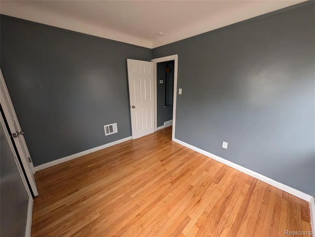 18631 Albion Street Detroit City MI 48234