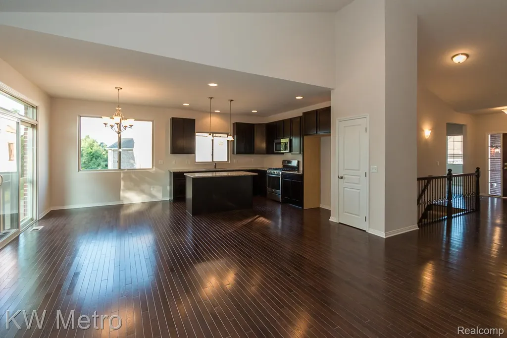 34632 John Bartley Circle Sterling Heights City MI 48310