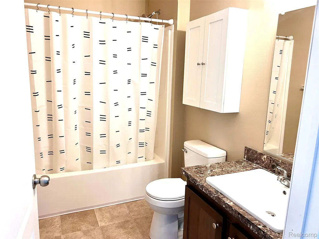 17096 Detroiter Avenue Springfield Charter Township MI 48350