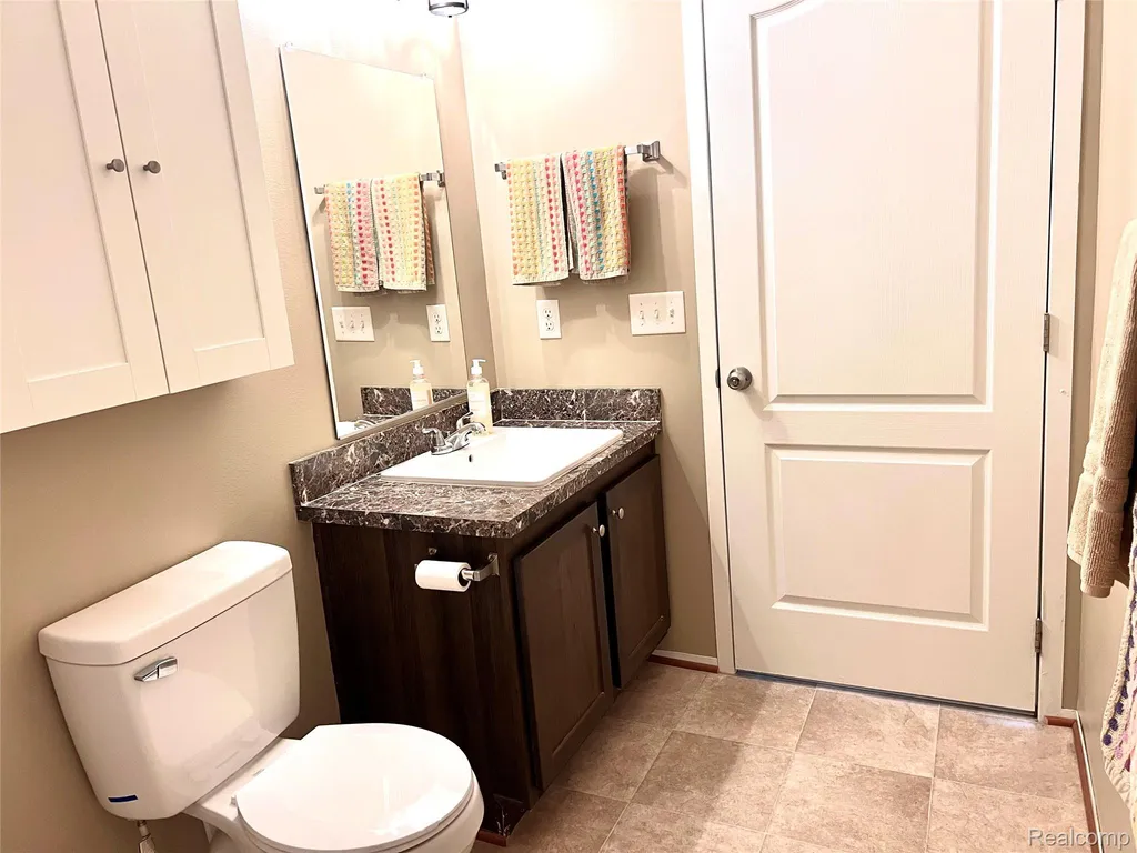 17096 Detroiter Avenue Springfield Charter Township MI 48350