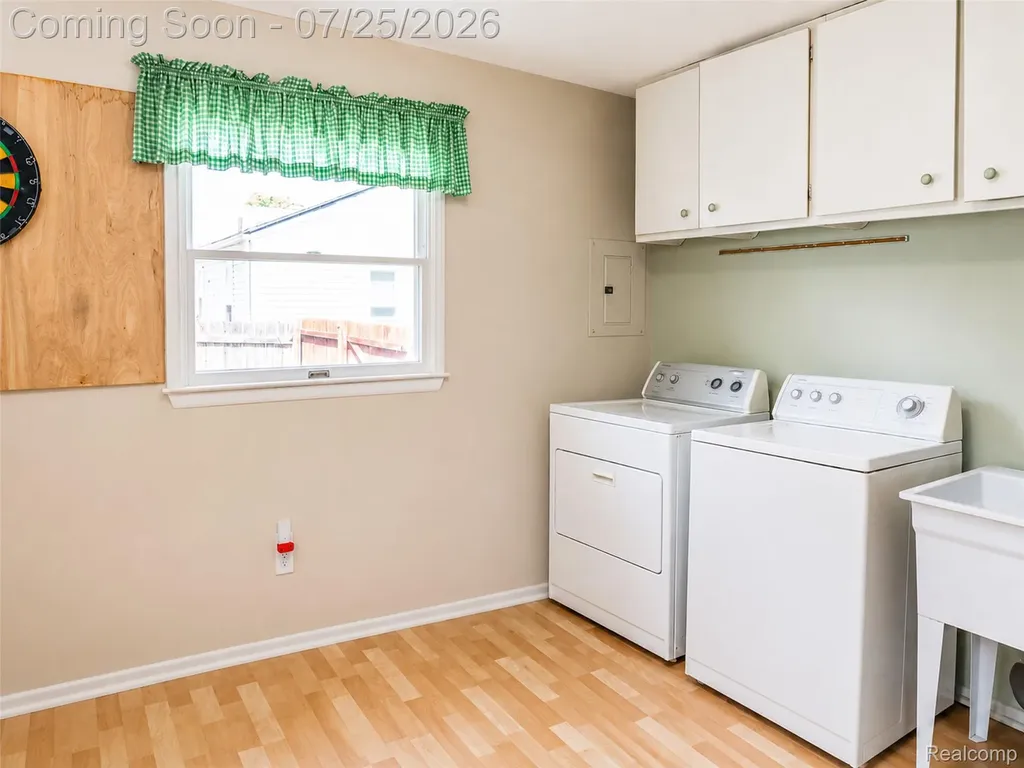 2906 James Road Auburn Hills City MI 48326