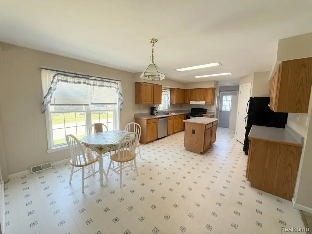 8205 Harrow Court Northfield Township MI 48167