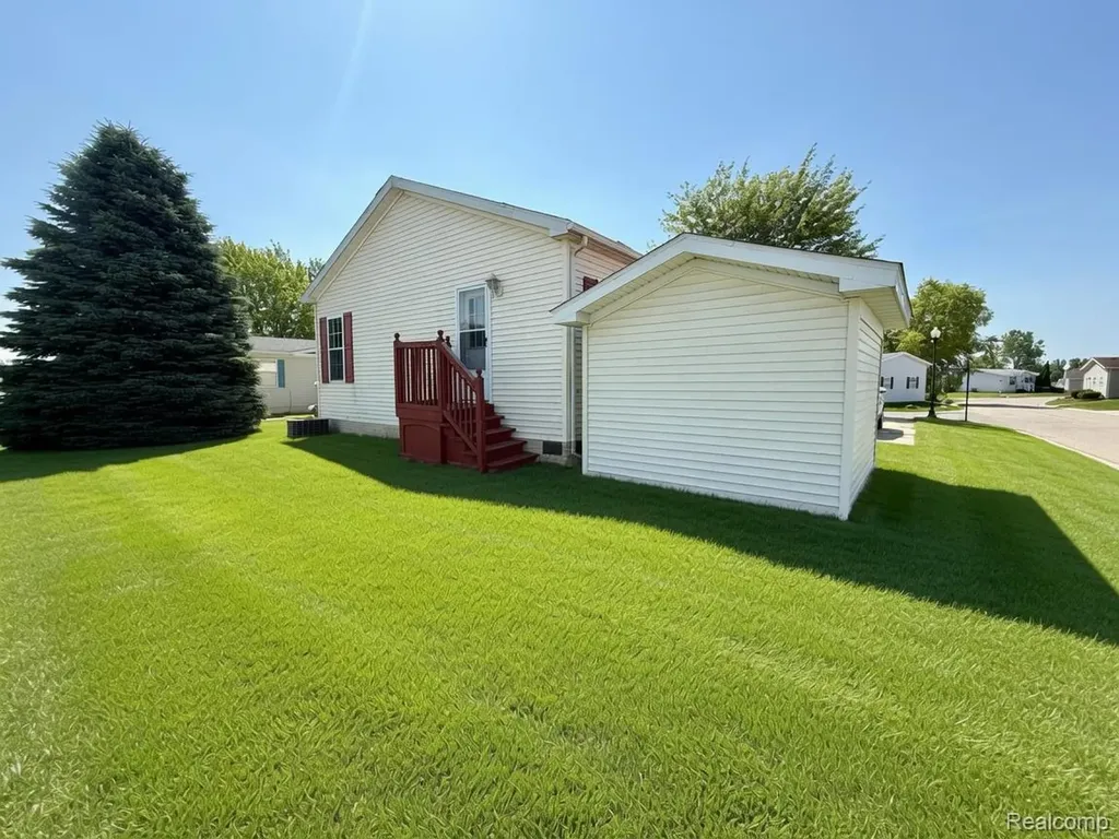 8205 Harrow Court Northfield Township MI 48167
