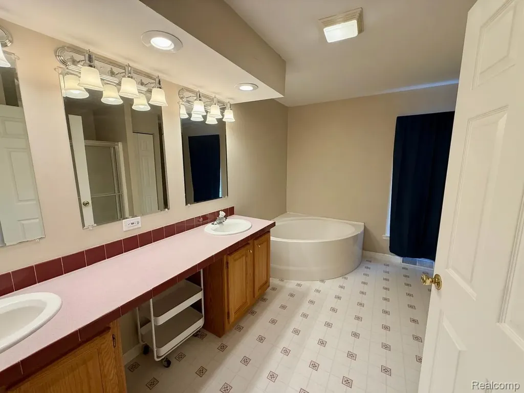 8205 Harrow Court Northfield Township MI 48167