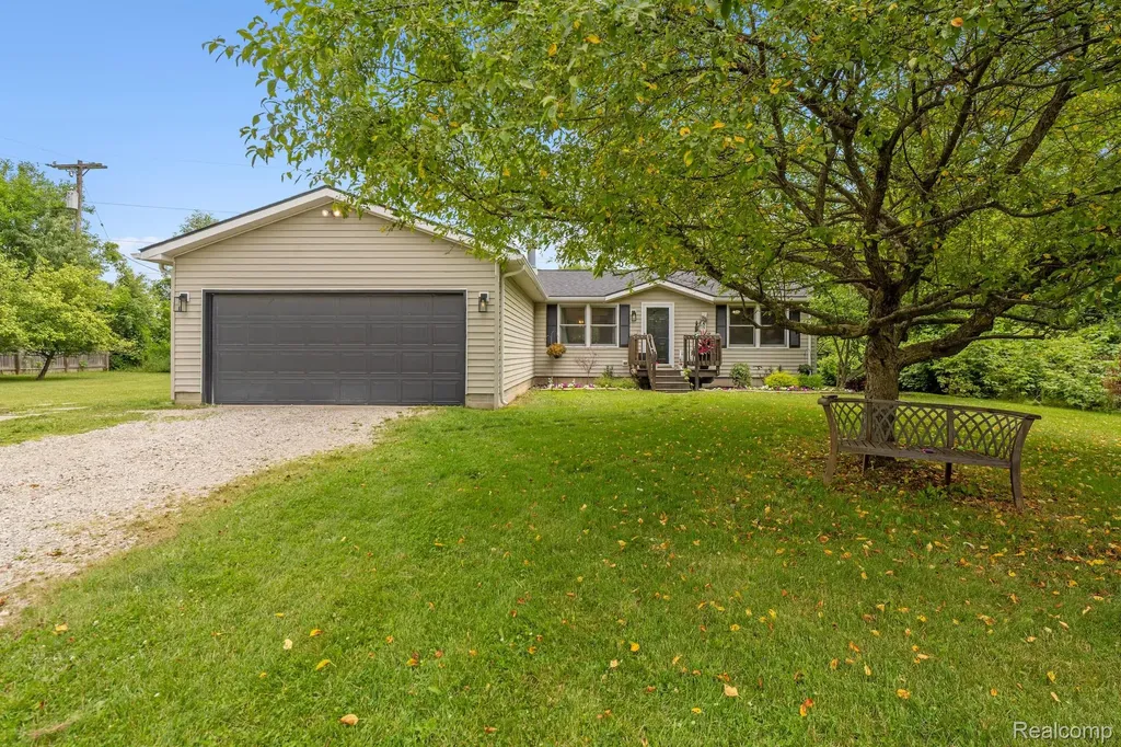 5891 Campbell Corners Drive Oceola Township MI 48855