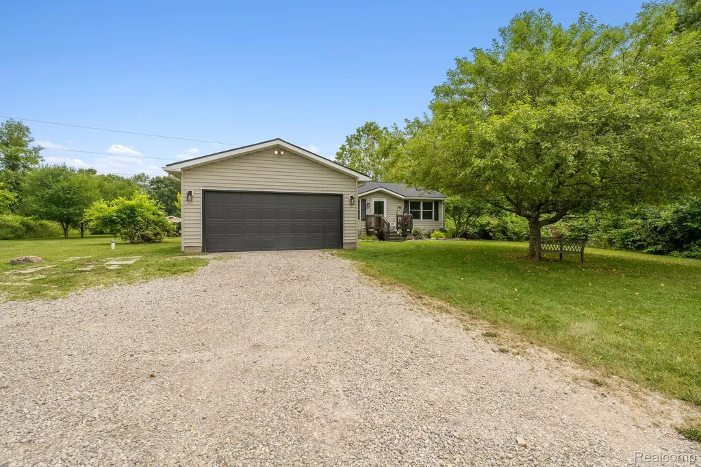 5891 Campbell Corners Drive Oceola Township MI 48855