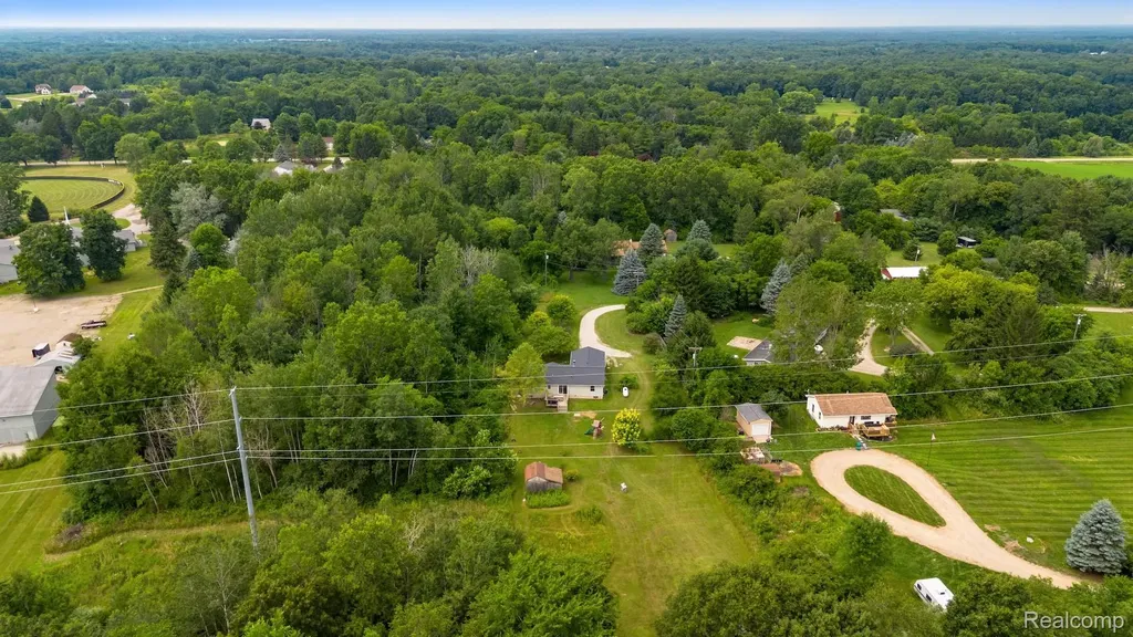 5891 Campbell Corners Drive Oceola Township MI 48855