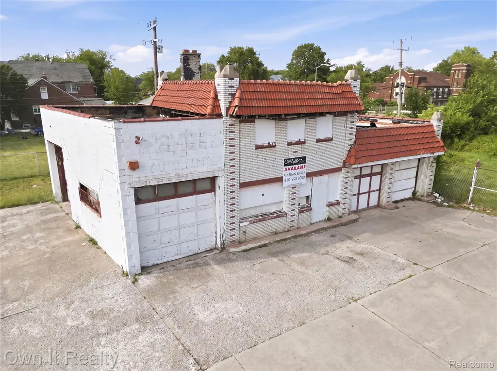 12901 Mack Avenue Detroit City MI 48215