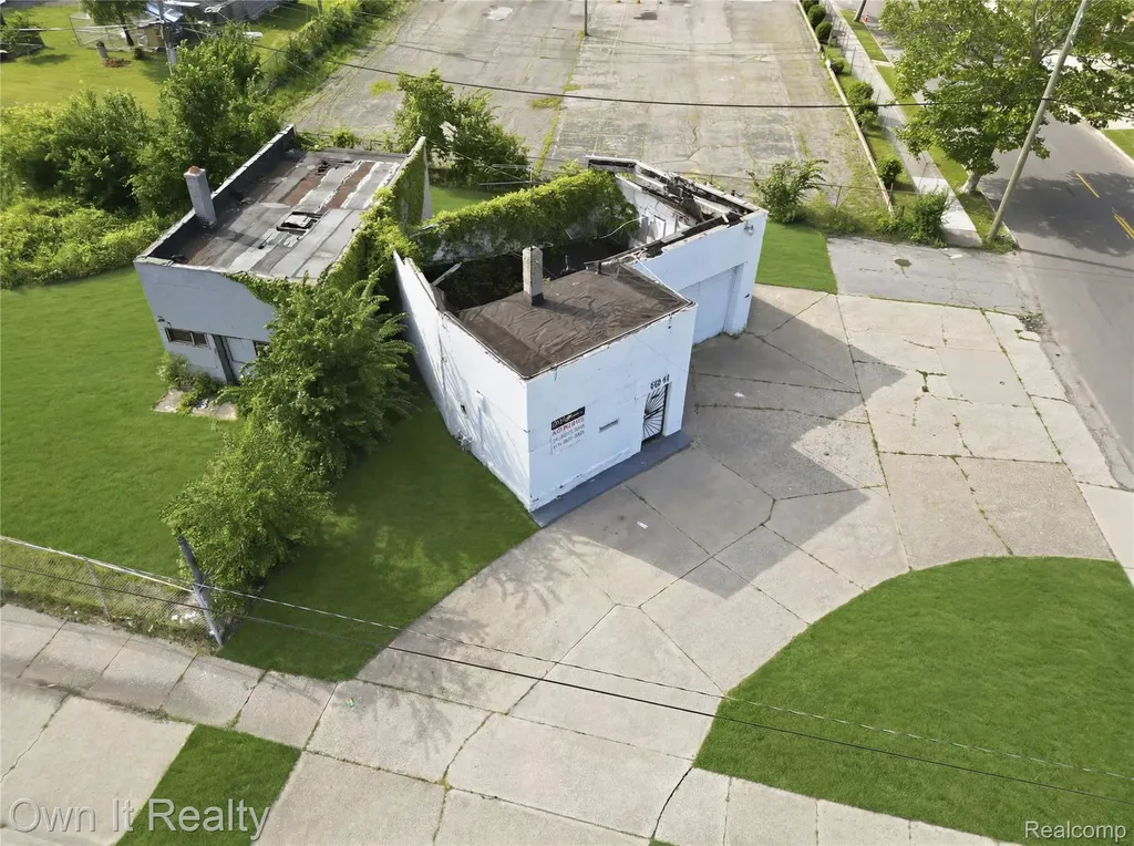 12901 Mack Avenue Detroit City MI 48215
