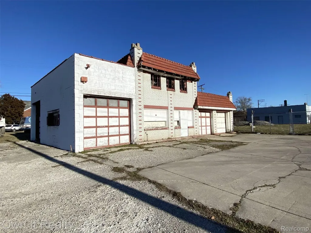 12901 Mack Avenue Detroit City MI 48215