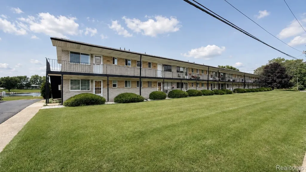 26945 Milford Road Lyon Charter Township MI 48178