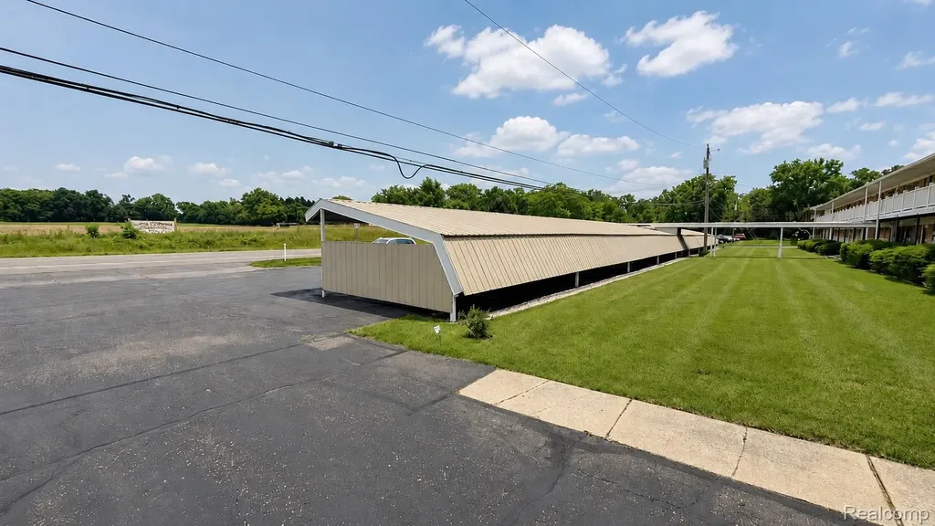 26945 Milford Road Lyon Charter Township MI 48178