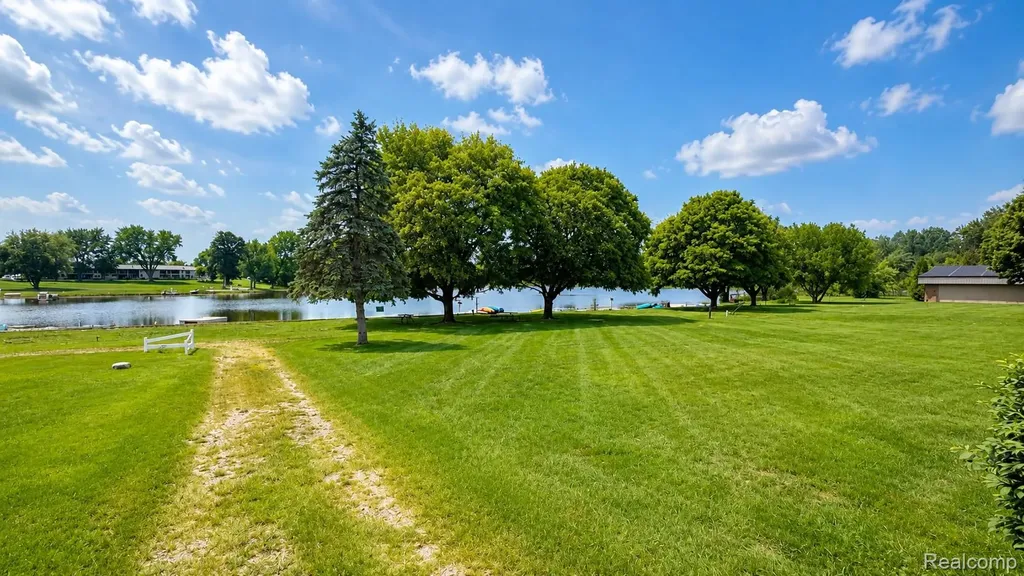 26945 Milford Road Lyon Charter Township MI 48178