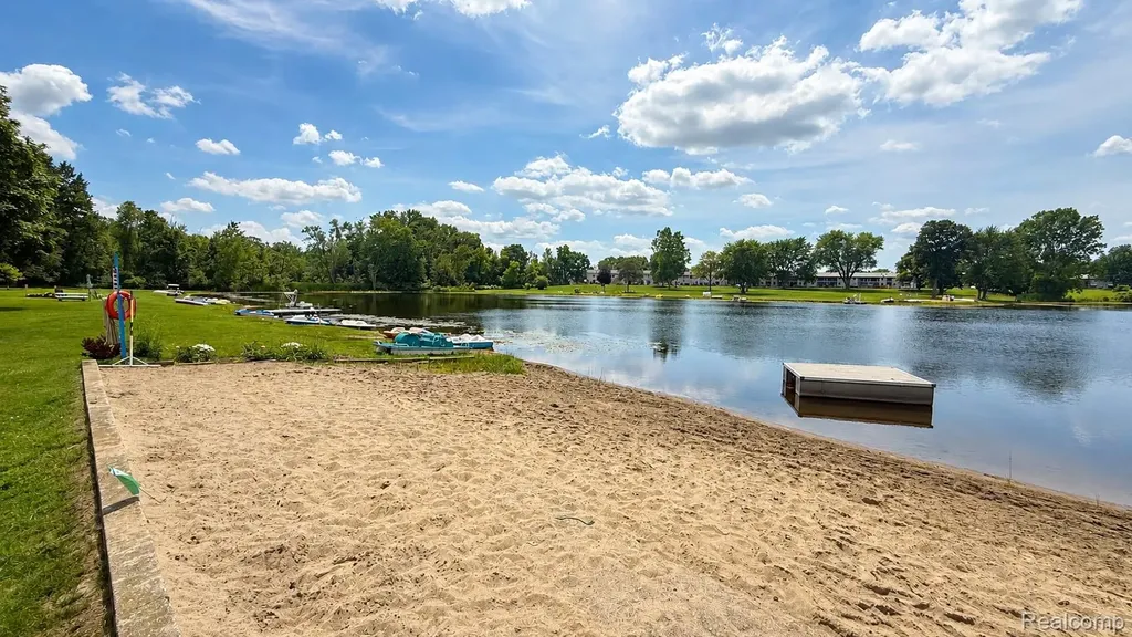 26945 Milford Road Lyon Charter Township MI 48178