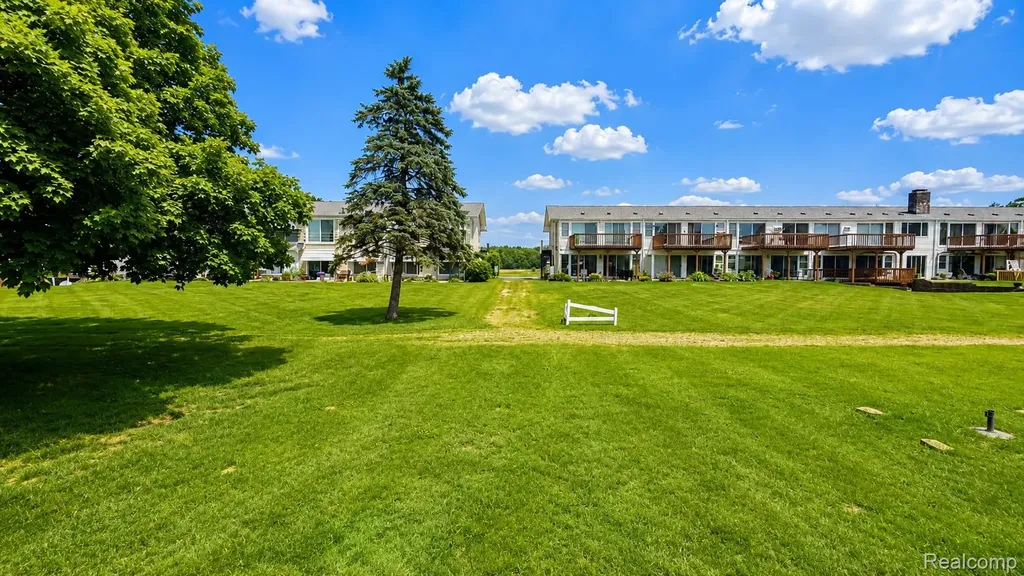 26945 Milford Road Lyon Charter Township MI 48178