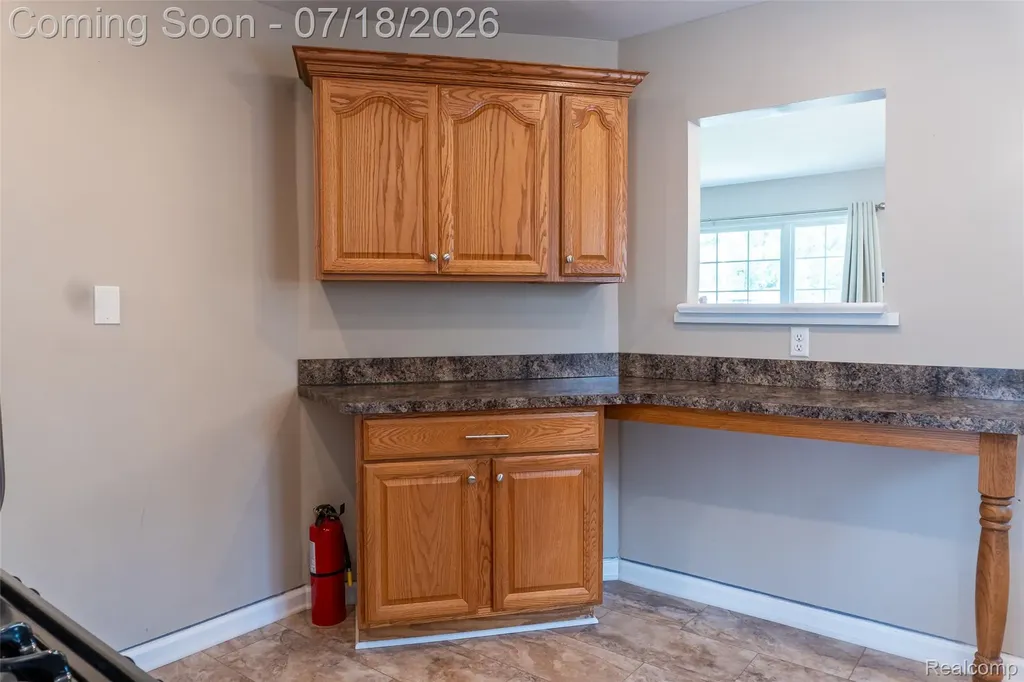 32017 Bertram Drive Westland City MI 48185