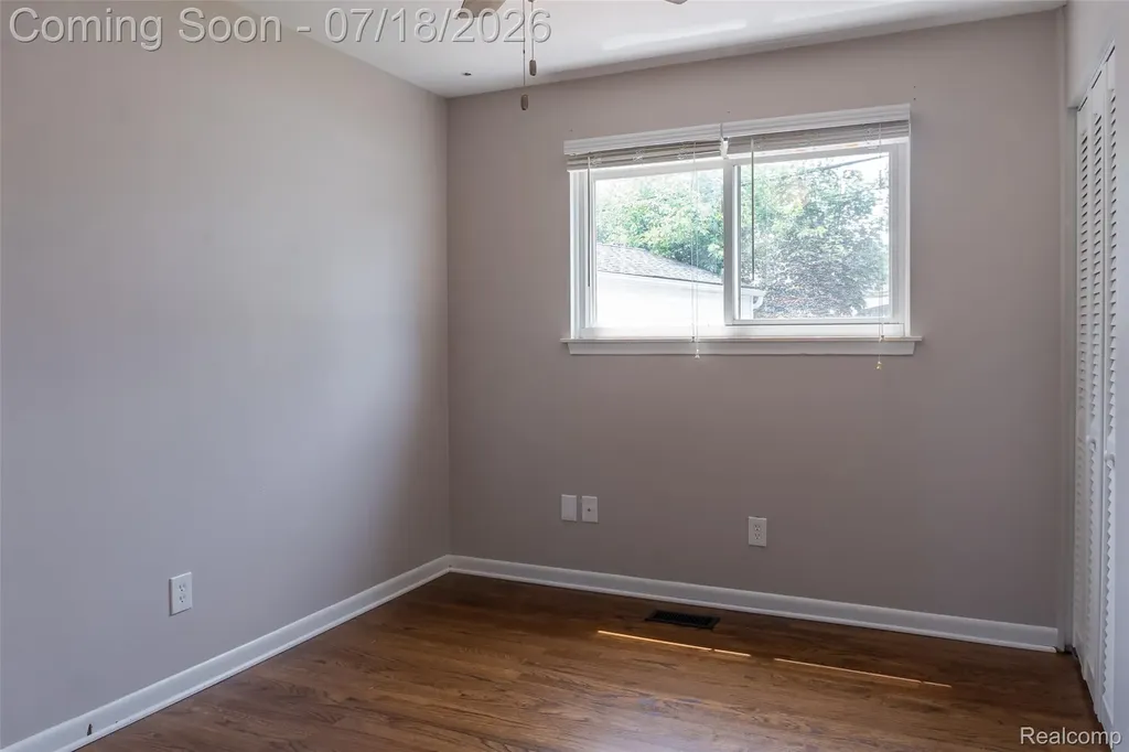 32017 Bertram Drive Westland City MI 48185