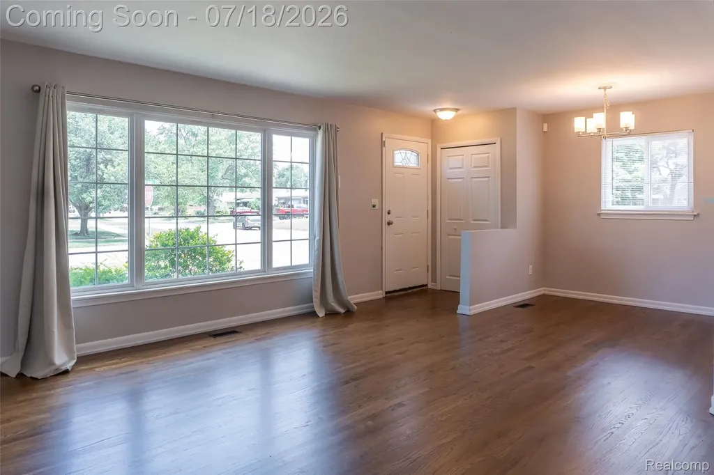 32017 Bertram Drive Westland City MI 48185